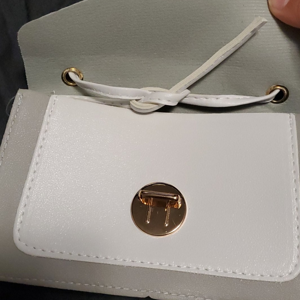 Purse - Picture 4 of 4